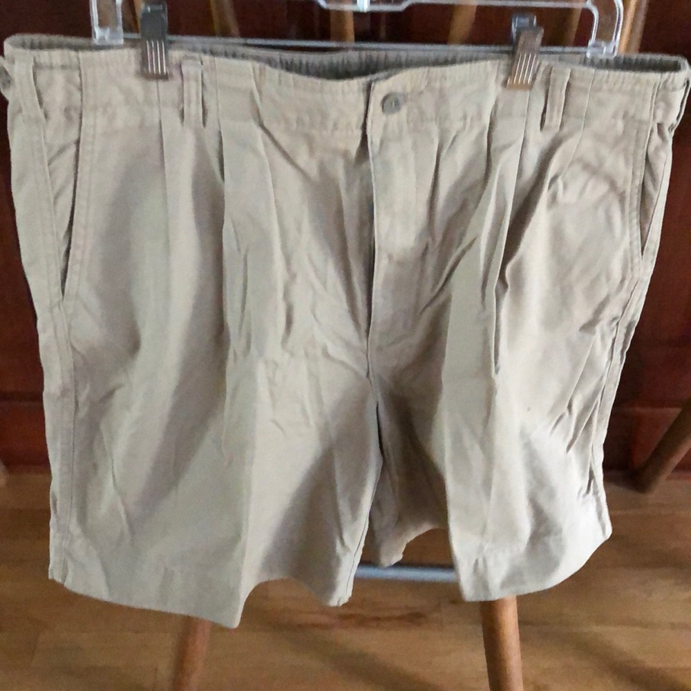 Men’s docker shorts.